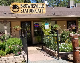 Brownsville Station Cafe